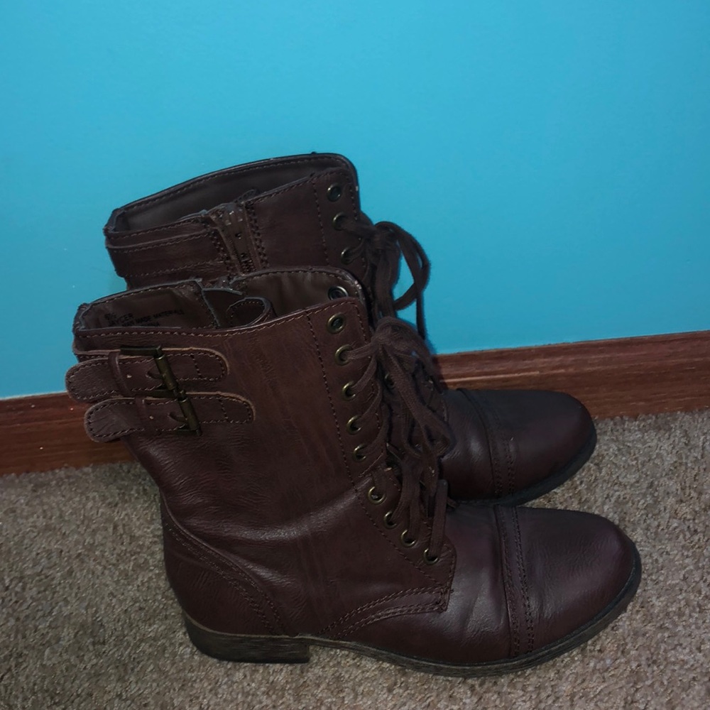 WORN ONCE COMBAT BOOTS